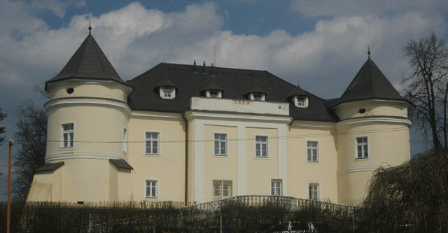 Cerenany Landschloss